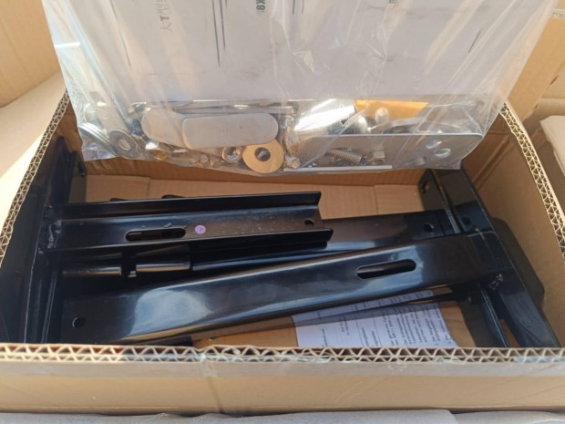 KIA Sorento XM Facelift oldal fell�p� (2009-2012