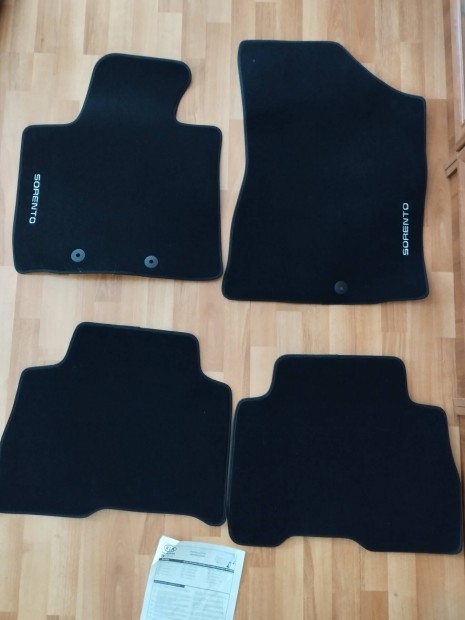 KIA Sorento XM szőnyeg szett