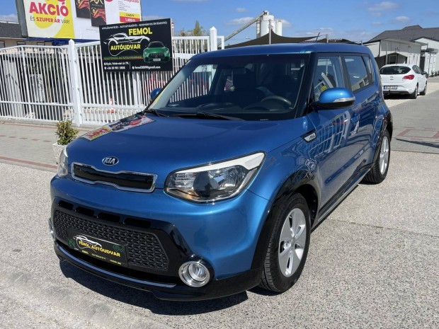 KIA Soul 1.6 CRDI LX S.mentes! Végig márka szer...