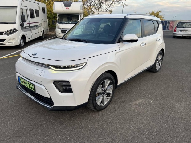 KIA Soul EV 64kWh Platinum Gyakorlatilag A Rend...