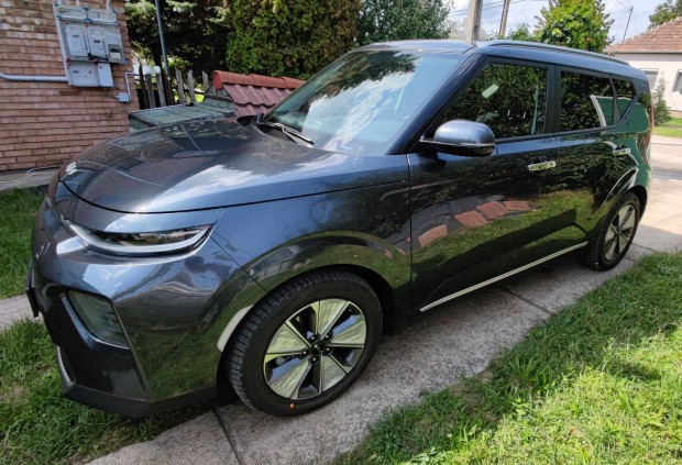KIA Soul EV 64kWh Platinum, Kit�n� �llapot�, M.o-i, Garanci�lis