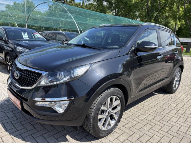 KIA Sportage 1.7 CRDi FIFA Prémium Megkímélt ál...