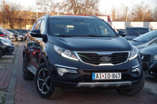 KIA Sportage 1.7 CRDi LX Panoráma tető.Navi.Tem...