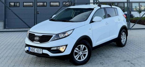 KIA Sportage 1.7 CRDi LX / Végig Vezetett SZERV...