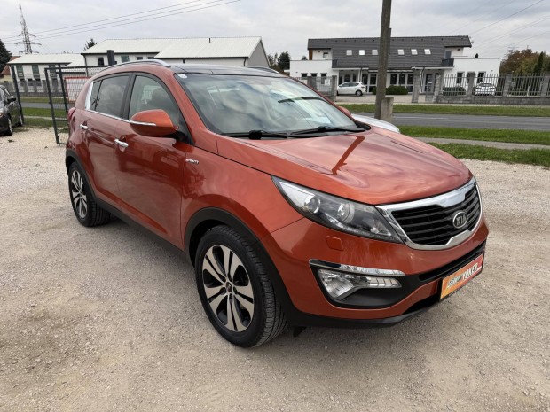 KIA Sportage 2.0 CRDi EX Prmium 4x4 (Automata)...