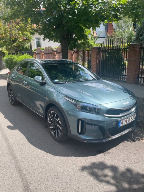 KIA X'ceed (vadonatúj) 140 T-X- Gold (6900km)