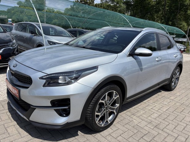 KIA Xceed 1.6 CRDi HP Hybrid X-Gold DCT Újszerű...