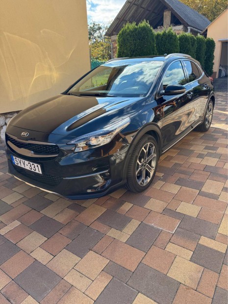 KIA Xceed 1.6 CRDi HP Platinum DCT