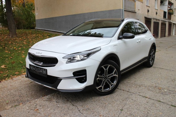 KIA Xceed 1.6 GDI Phev X-Gold DCT LED Fényszóró...