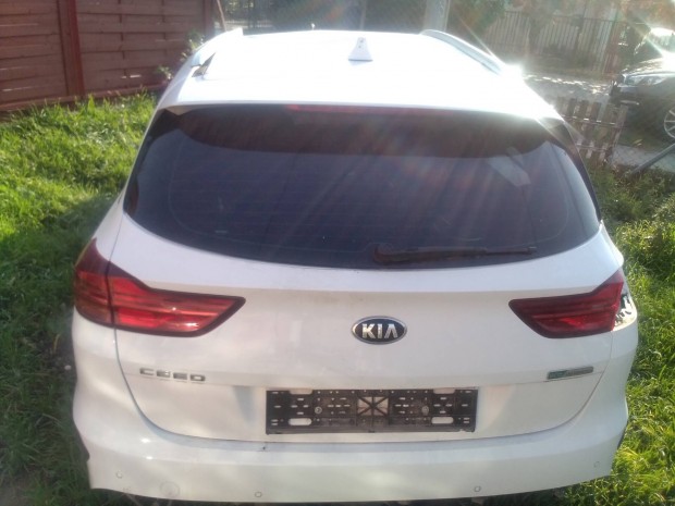 KIA ceed CD 2021 es vjratu bontott alkatrszek eladk. 