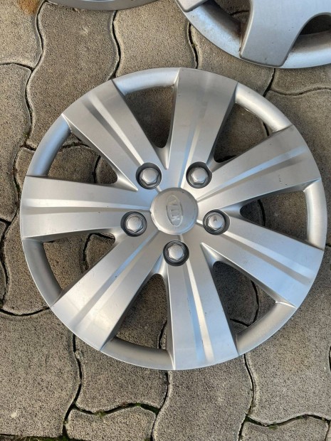 KIA d�szt�rcsa