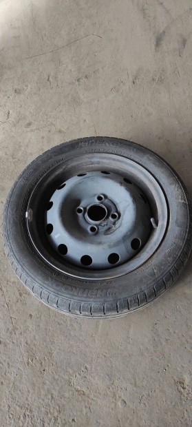 KIA eredeti fm felni nyri gumival (4 db, egy garnitra)