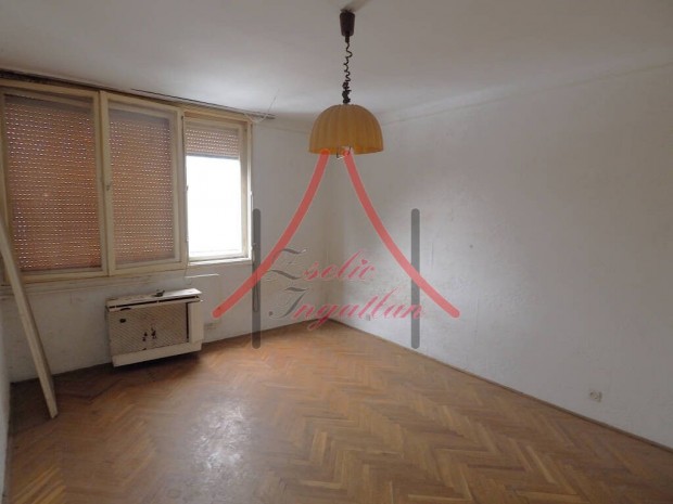 KIV�L� ELHELYEZKED�S - Kaposv�r