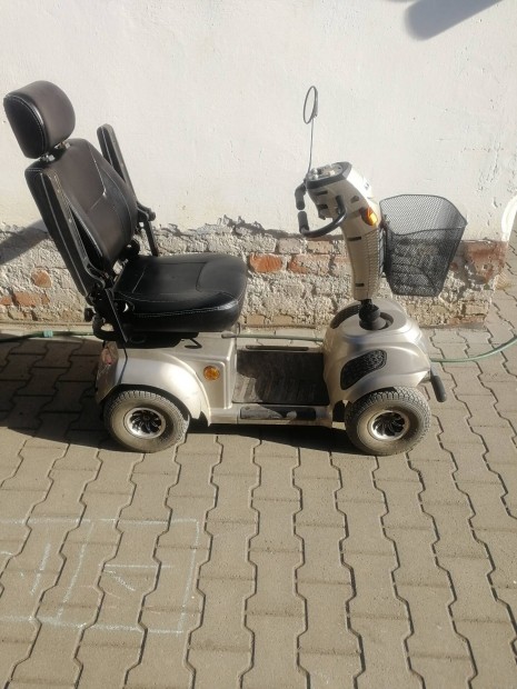 KKSZ 4 elektromos rokkant moped eladó
