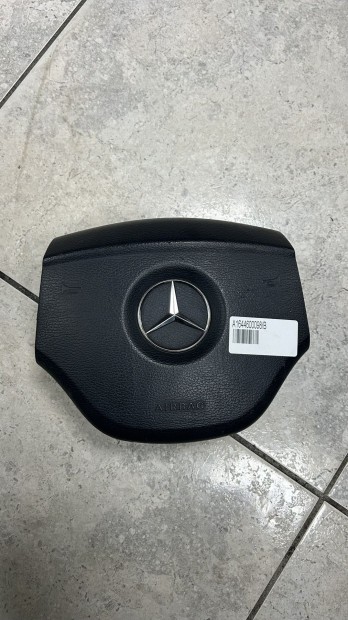 KORM�NYL�GZS�K elad�