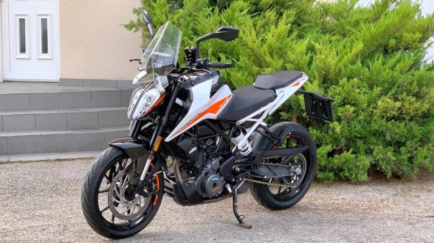 KTM 390 Duke MO-i.2-Tulaj.Modell Frisstett Tp...