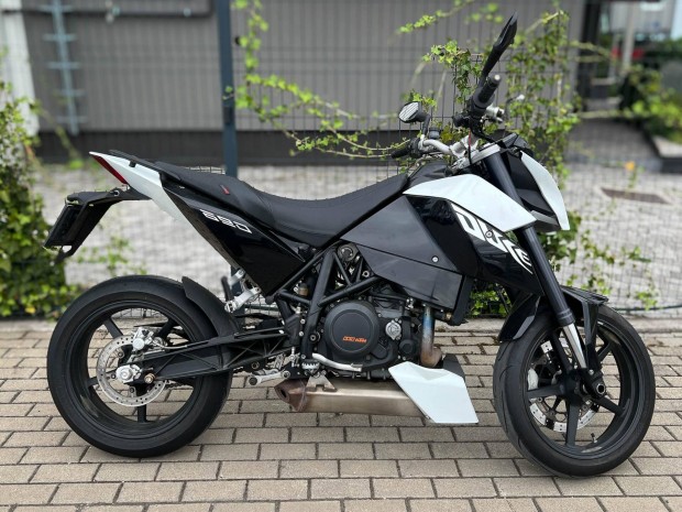 KTM 690 Duke ..