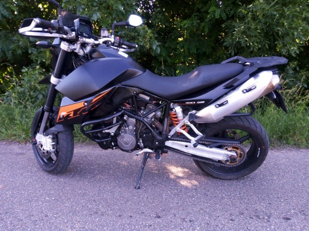 KTM 990 Supermoto