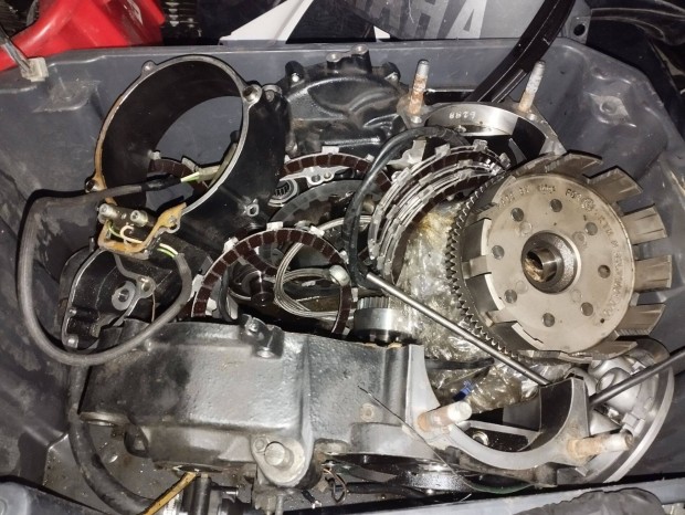 KTM LC4 motorblokk alkatrész