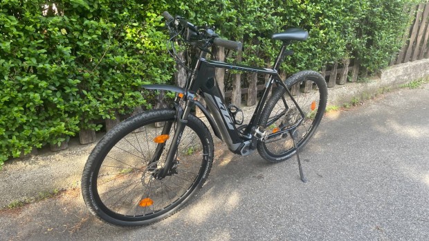 KTM Macina Cross 620 Ebike - kevés km-rel