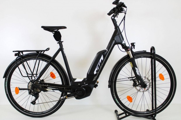 KTM Macina Tour 10 P5 28"-os Elektromos kerkpr, 500Wh, 56cm/L