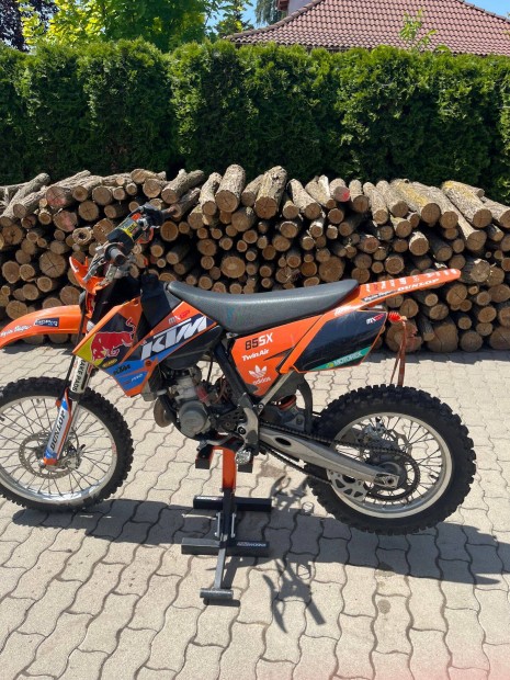 KTM SX85 Fel�j�tott