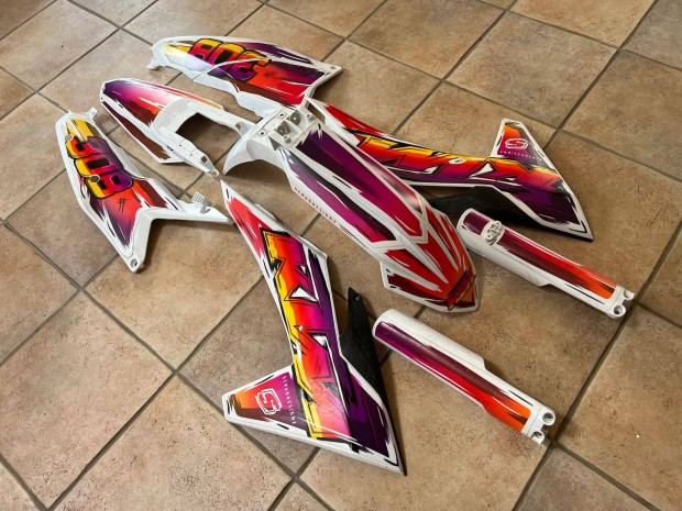 KTM SX 2023-25 idomszett Scubdesignz dekorral