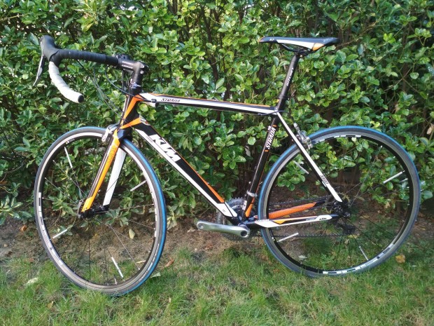 KTM Strada 1000 orszgti versenykerkpr kerkpr