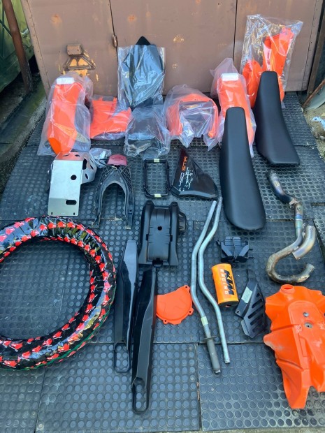 KTM exc rfs alkatrszek kiegsztk