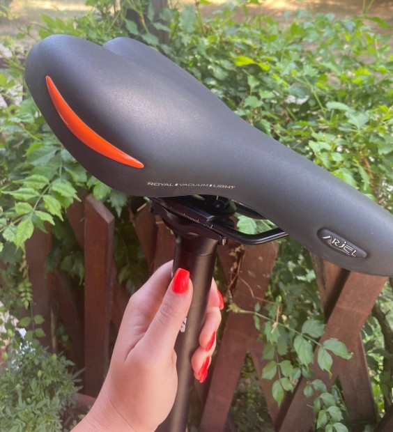 KTM mrkj nyeregcs,Selle Royal nyereggel