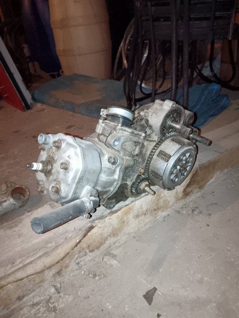 KTM motor blokk elad�! 