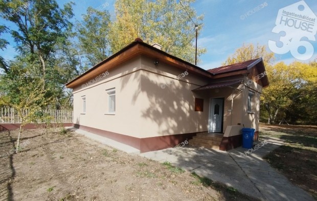 KUNBARACSON a term�szet �lel�s�ben CSAL�DI H�Z elad�!