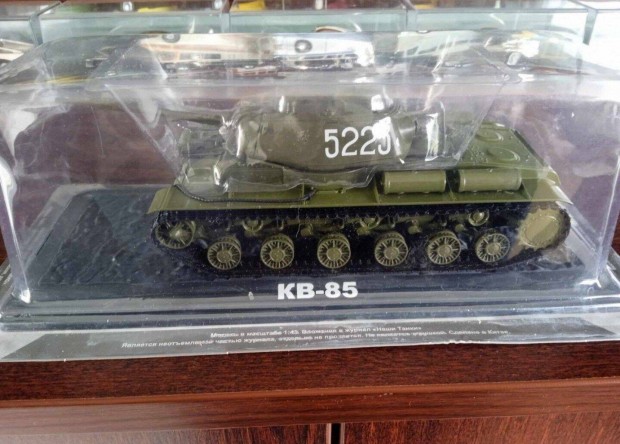 KV 85 "Tanki dea" tank kisauto modell 1/43 Elad