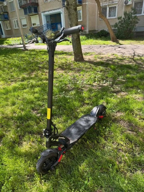 Kaabo Mantis 10 elektromos roller