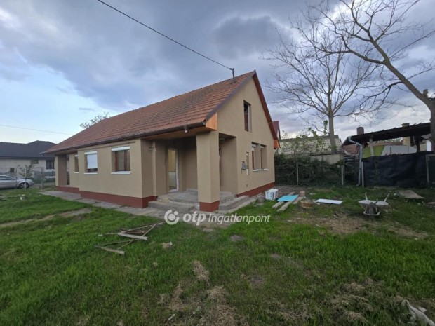 Kabai eladó 79 nm-es ház