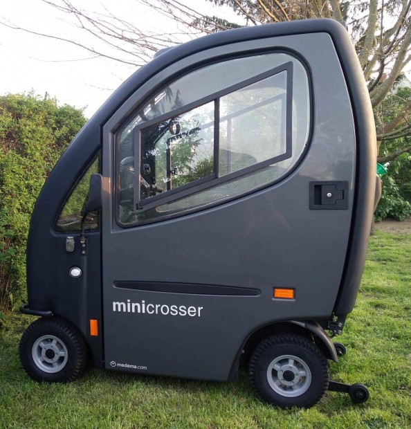 Kabinos elektromos moped, Mini crosser M1 4W eladó!