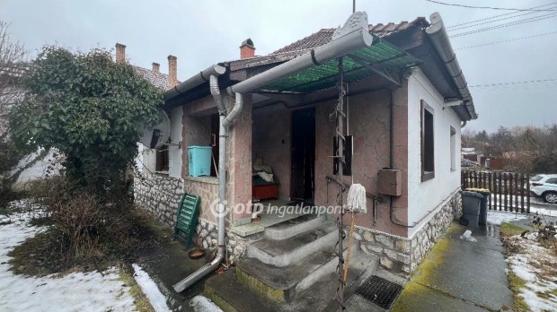 K�cs F� �t, 68m2, 2 szob�s, �sszkomfortos csal�di h�z