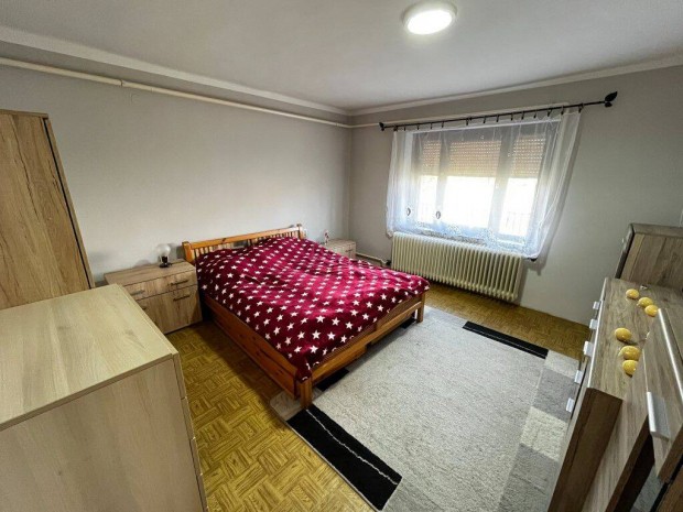 Kadark�ton Azonnal K�lt�zhet� Csal�di H�z Elad�