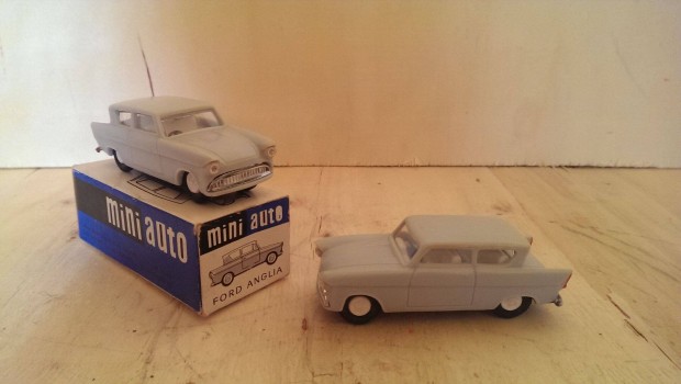 Kaden (smer) Ford Anglia Deluxe dobozban 2 db Olcsbb Lett !