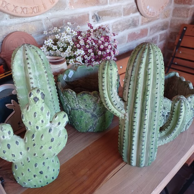 Kaktusz terrakotta dekorci 