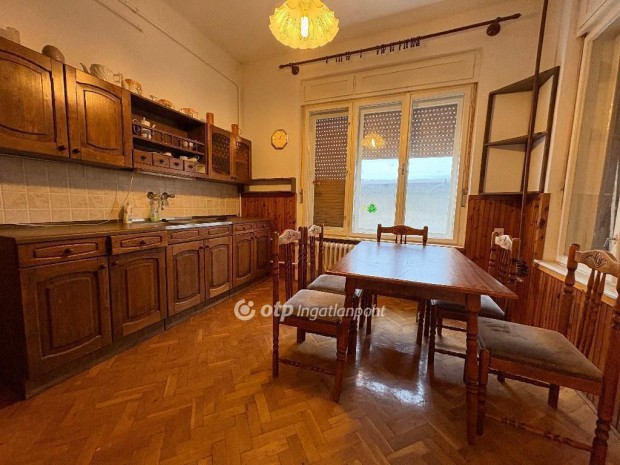 K�li 307 nm-es h�z elad�