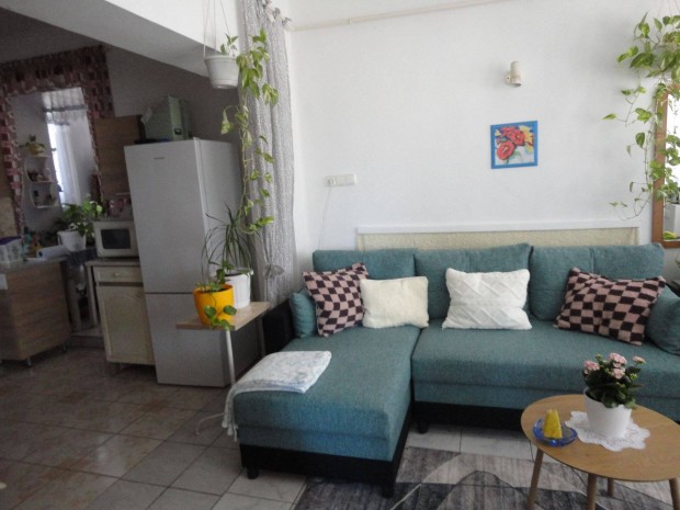 K�lm�nh�z�n 2 gener�ci�s csal�di h�z elad�