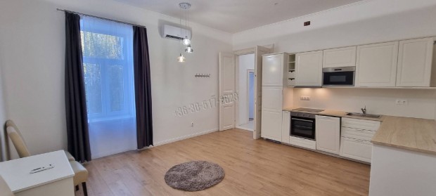 Kalocsa belvárosában, két szobás lakás KIADÓ! 940_gz