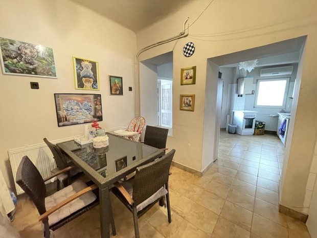 Kalocs�n csal�di h�z elad�! D6 - Kalocsa