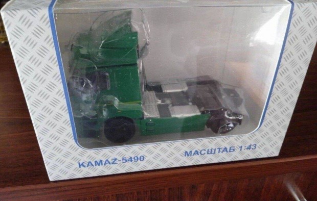 Kamaz 5490 vontat kisauto modell 1/43 Elad