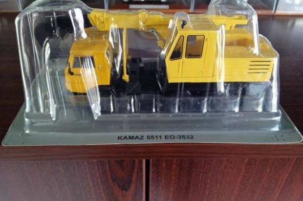 Kamaz 5511 EO-3532 "Lengyel TGK DEA" kisauto modell 1/43 Elad