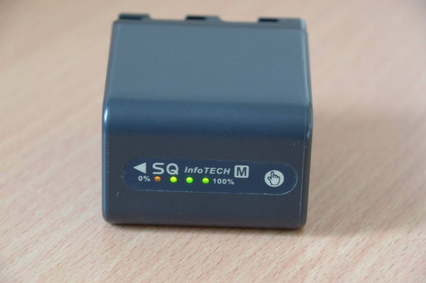 Kamera akkumulátor Li-ion akku Sony helyettesítő 7,2V 32,4Wh LED kijel