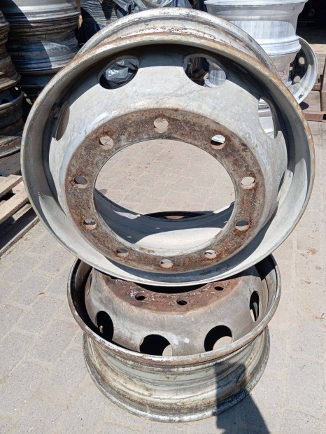 Kamion Teheraut� felni 22.5X9.00 Mercedes Actrosr�l