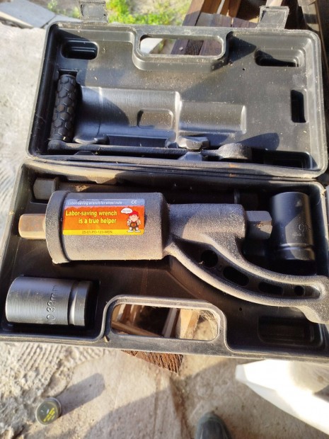 Kamion ker�kanya leszed�