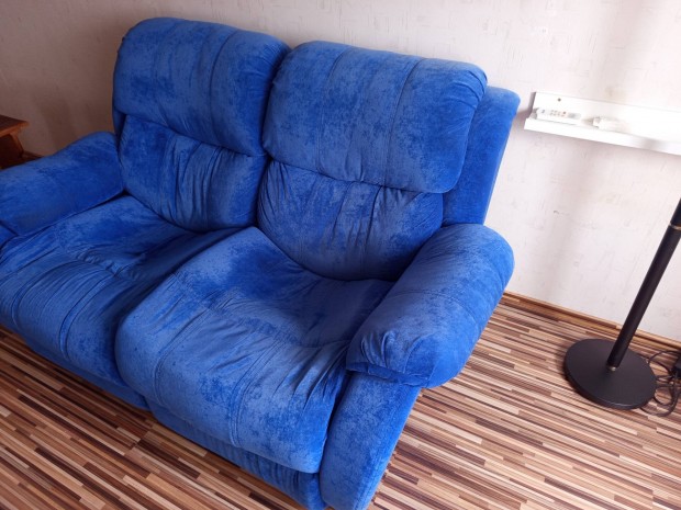 Kanap�, d�v�ny, sz�fa ingyen elvihet� 